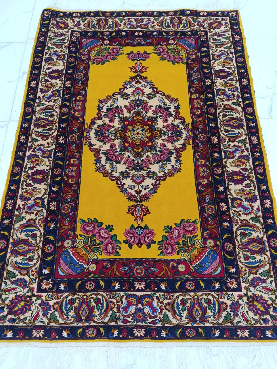 قالیچه پشم و گل ابریشم/Wool and Silk Carpet